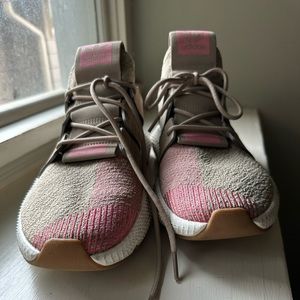 Adidas Running/lifestyle shoes